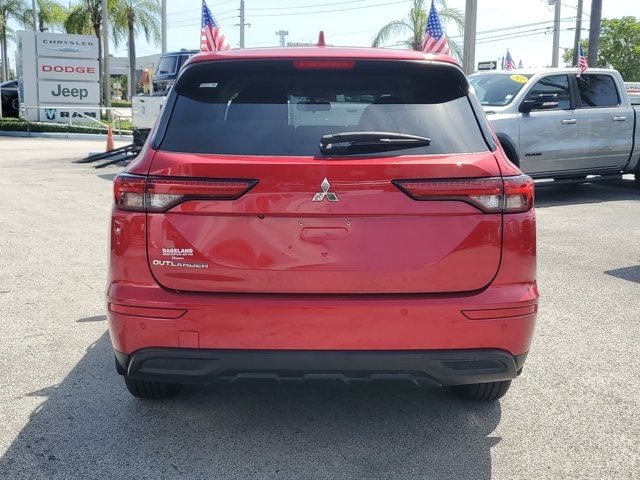 Used 2023 Mitsubishi Outlander ES FWD image 6