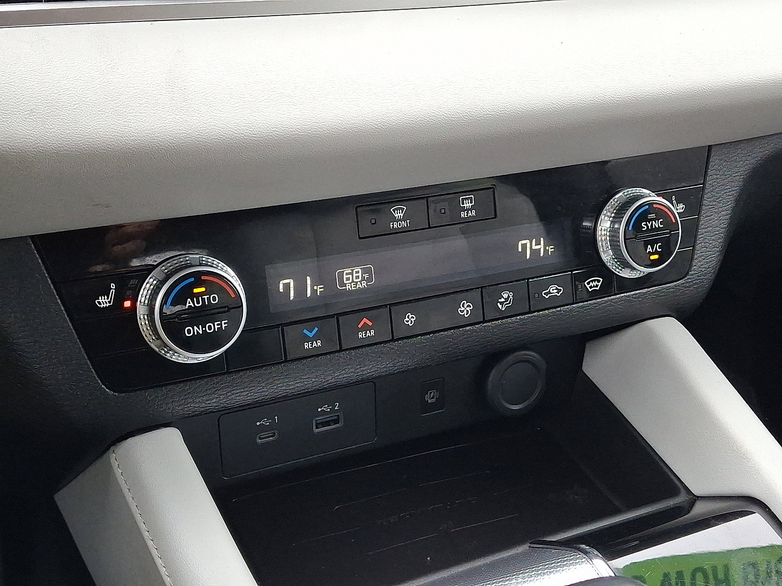 Used 2023 Mitsubishi Outlander SEL 40th Anniversary AWD/4WD image 16