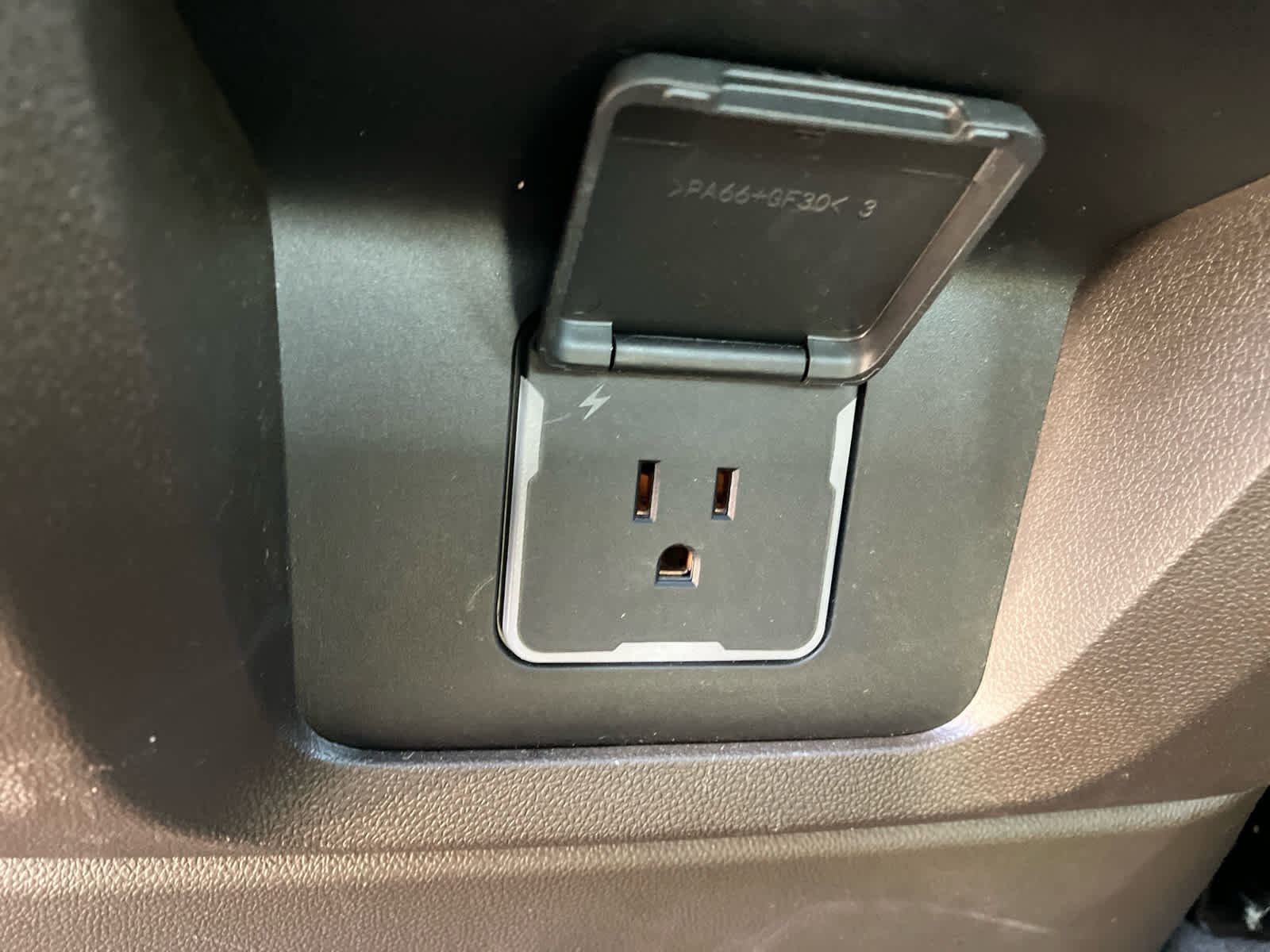 Certified 2024 Chevrolet Tahoe Z71 w/ Luxury Package image 38