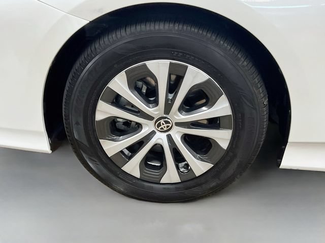 Used 2022 Toyota Prius Prime XLE FWD image 31