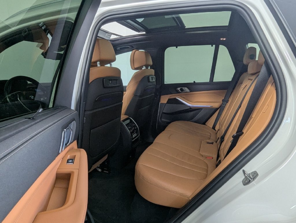 Used 2019 BMW X5 xDrive40i w/ Executive Package AWD/4WD image 23