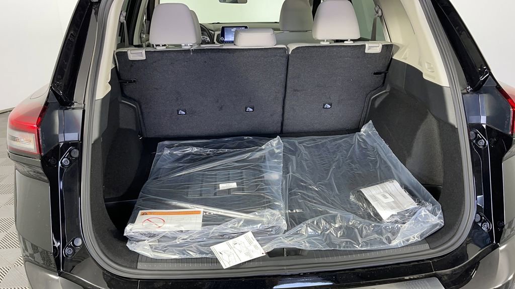 New 2025 Nissan Rogue SV image 32
