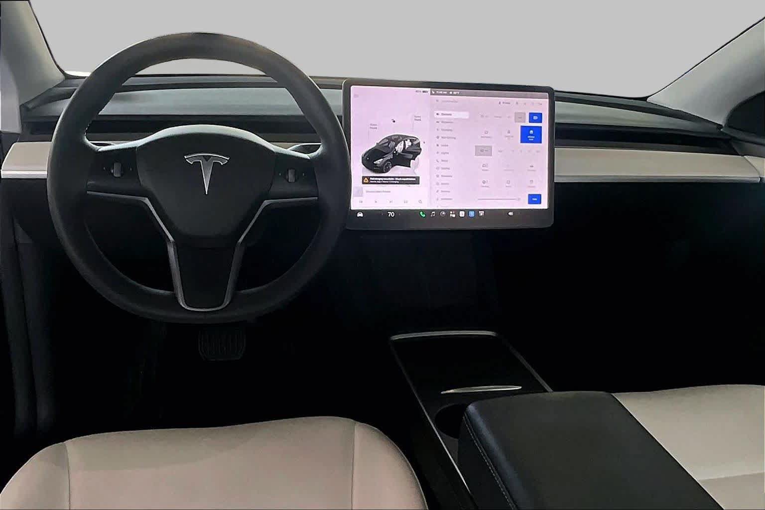 Used 2023 Tesla Model Y AWD image 13