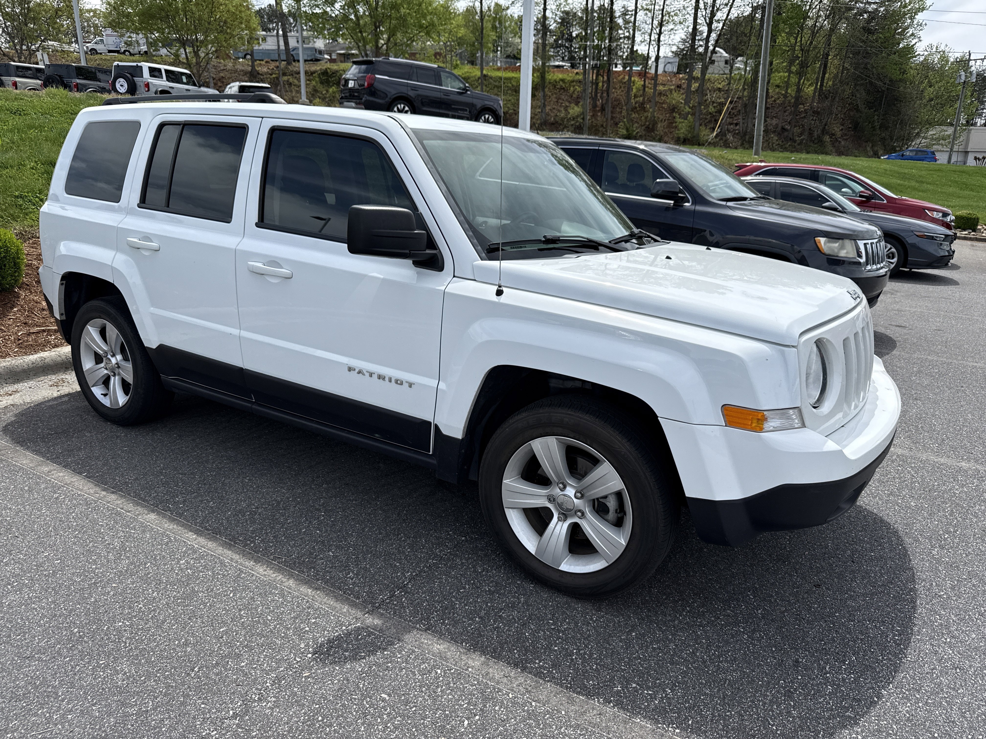 Used 2015 Jeep Patriot Latitude w/ Sun/Sound Group image 2