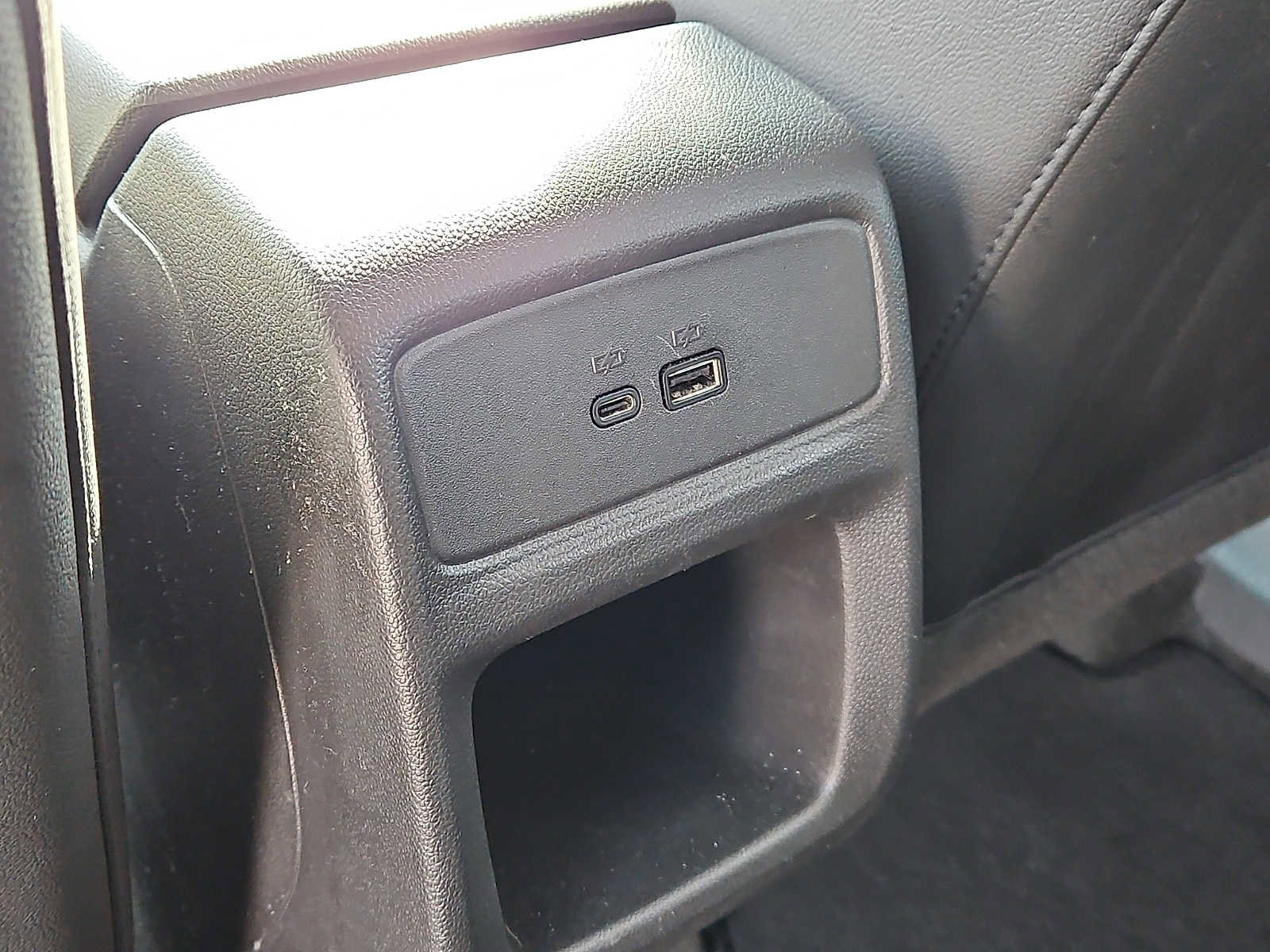 Used 2025 Chevrolet Trax LT w/ LT Convenience Package image 11