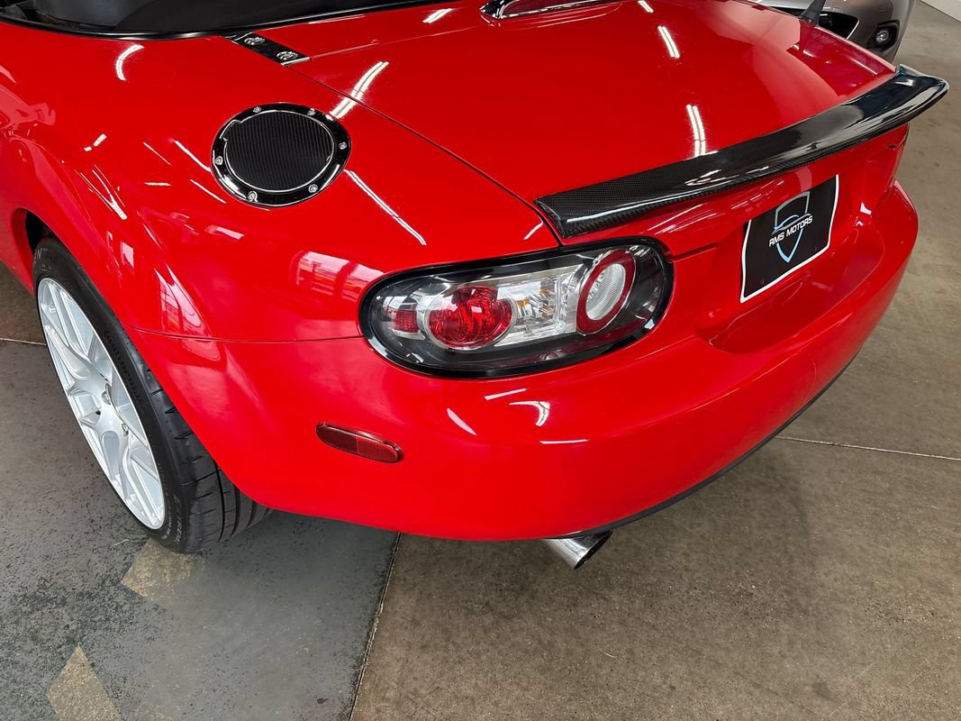 Used 2006 MAZDA MX-5 Miata Grand Touring RWD image 28