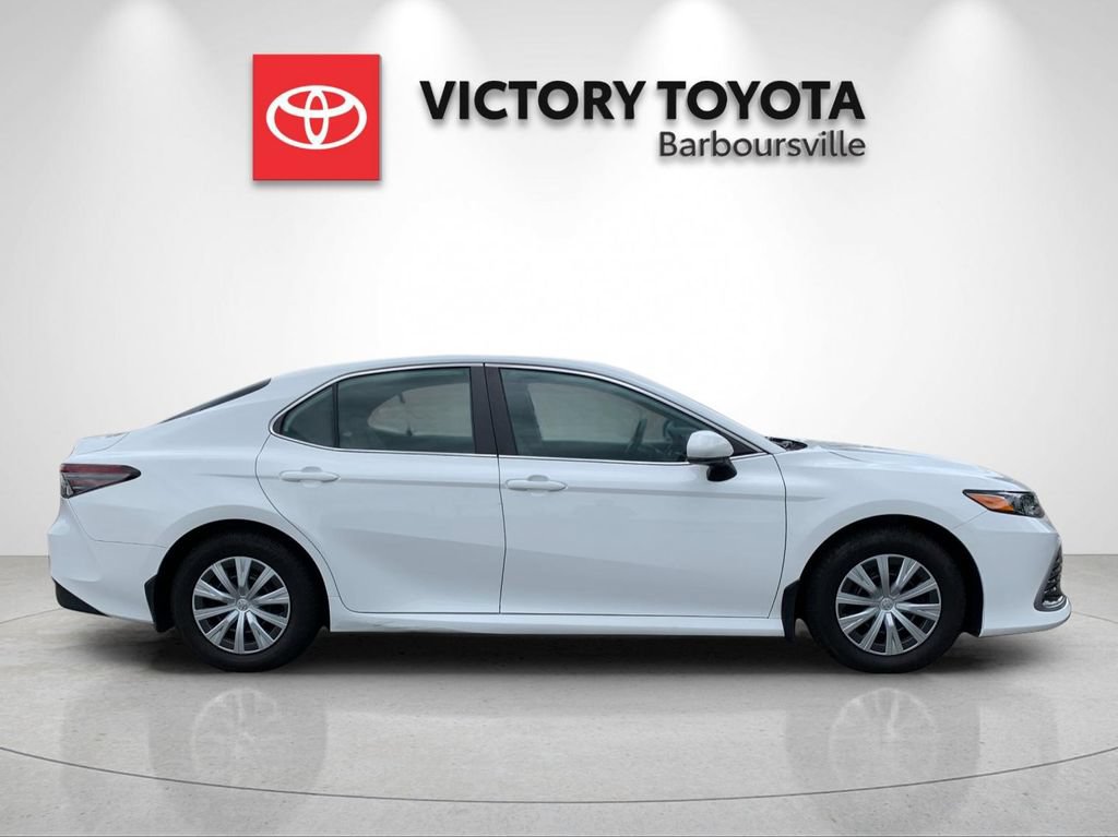 Used 2022 Toyota Camry LE FWD image 6