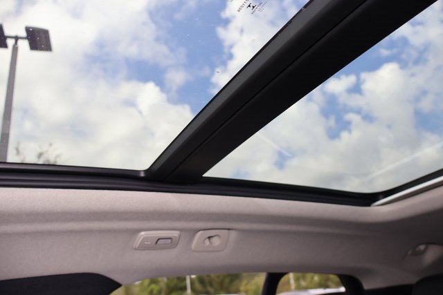 Used 2023 Volvo XC40 B5 Ultimate w/ Protection Package Premier image 25