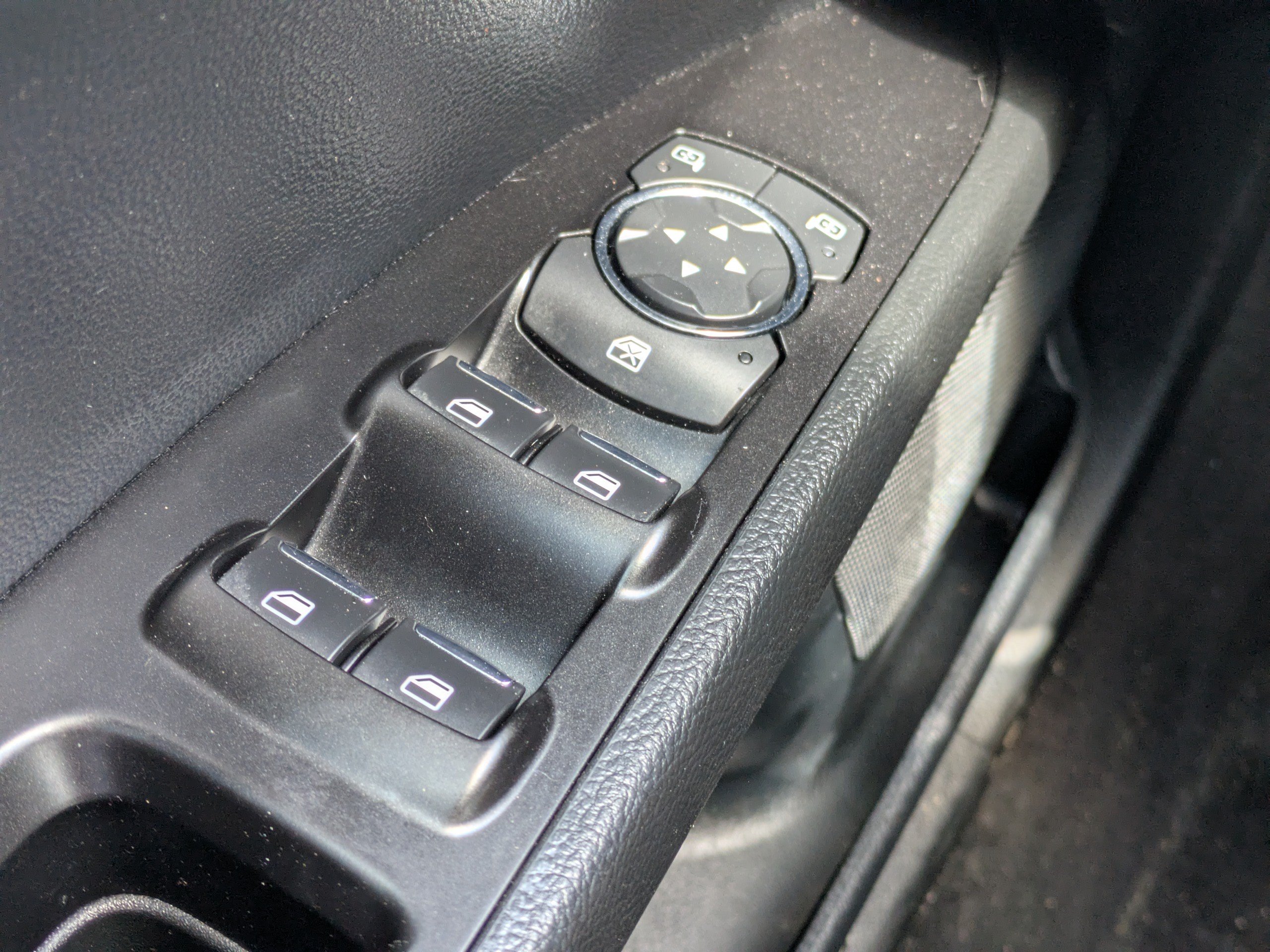 Used 2019 Ford Fusion SEL FWD image 24