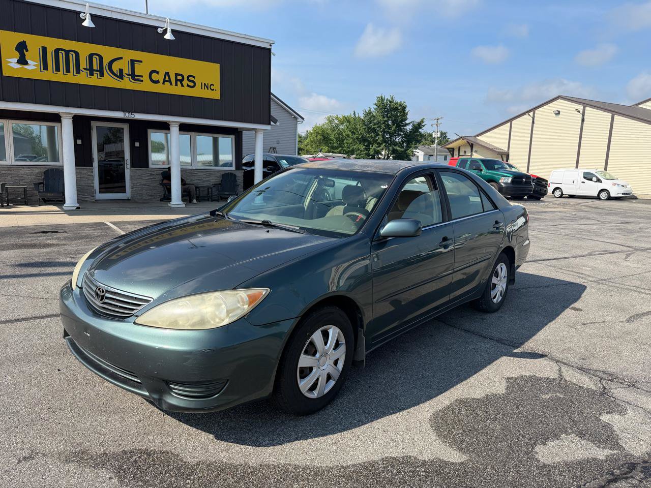 Used 2006 Toyota Camry XLE FWD image 2