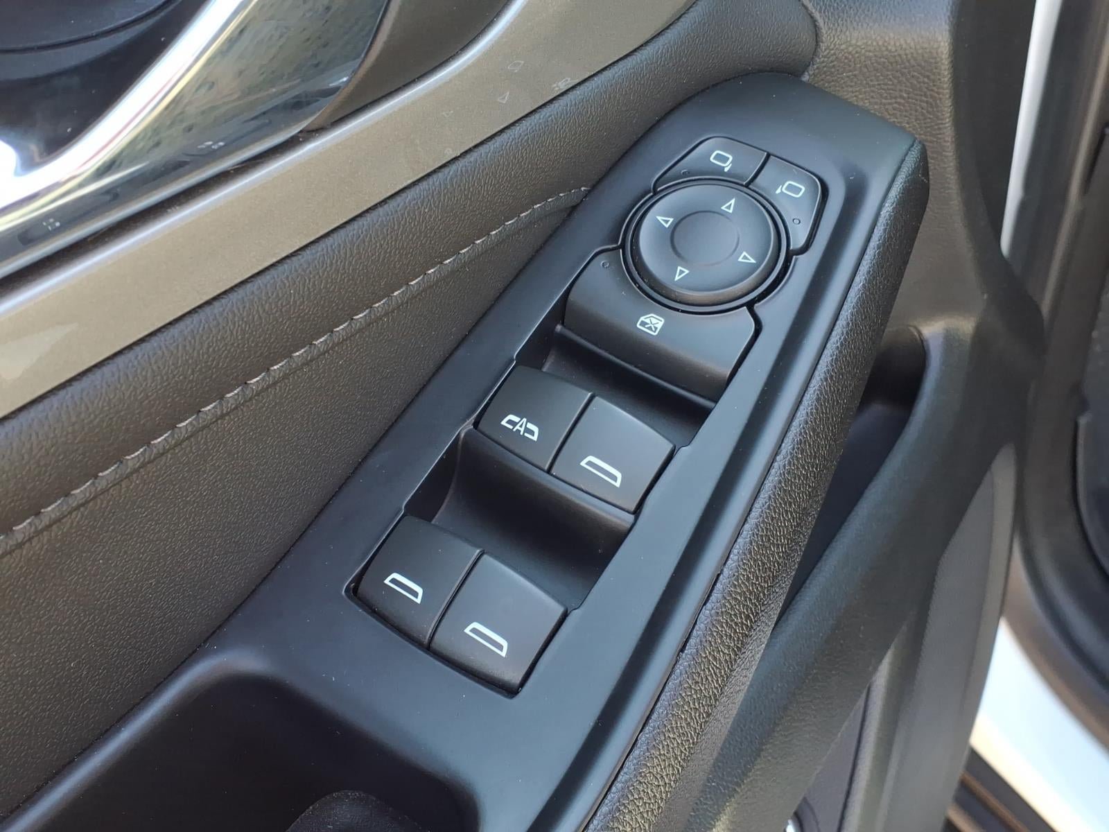 Used 2023 Chevrolet Traverse LT AWD/4WD image 5