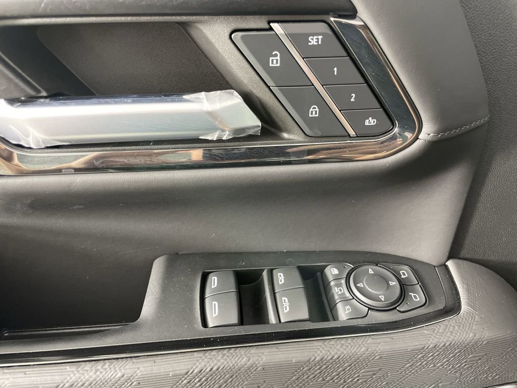 Used 2024 GMC Sierra 2500 AT4X image 24