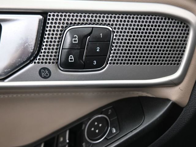 Used 2020 Ford Explorer Limited image 21