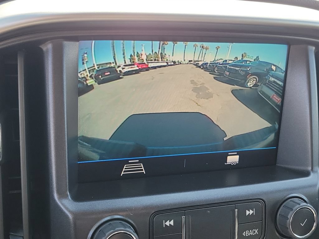 Used 2022 Chevrolet Colorado LT w/ Luxury Package RWD image 9