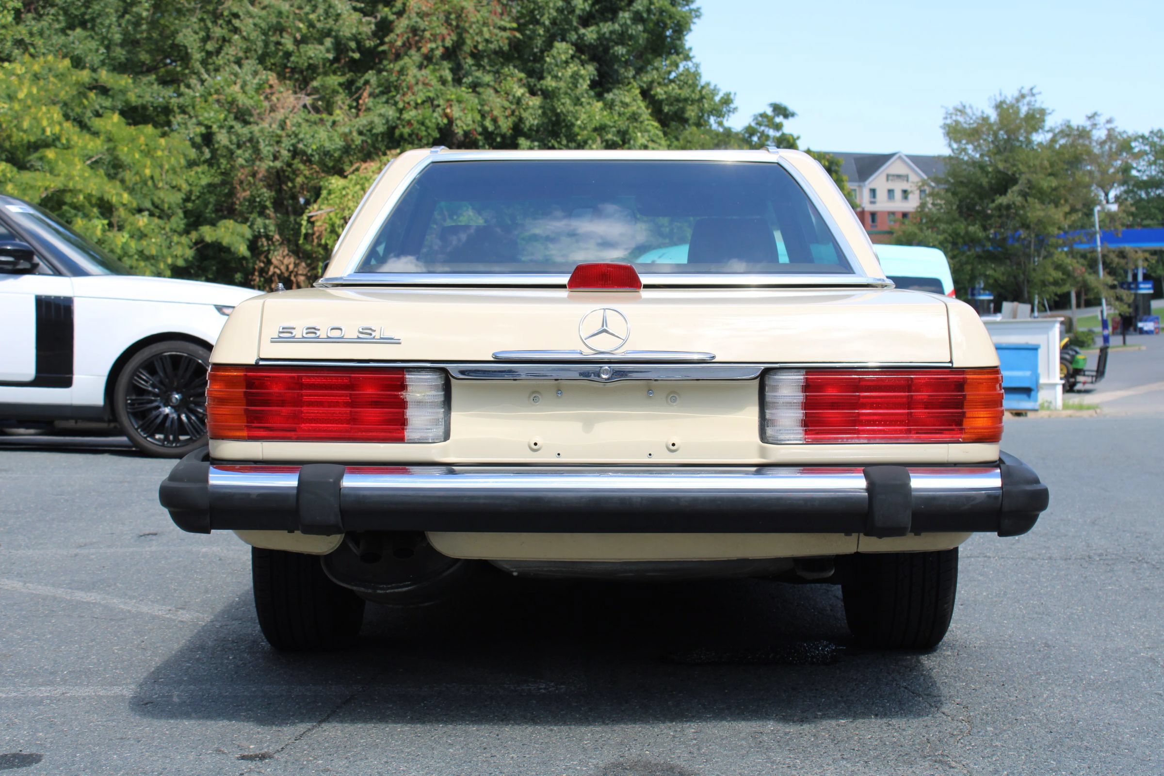 Used 1987 Mercedes-Benz 560 SL image 5