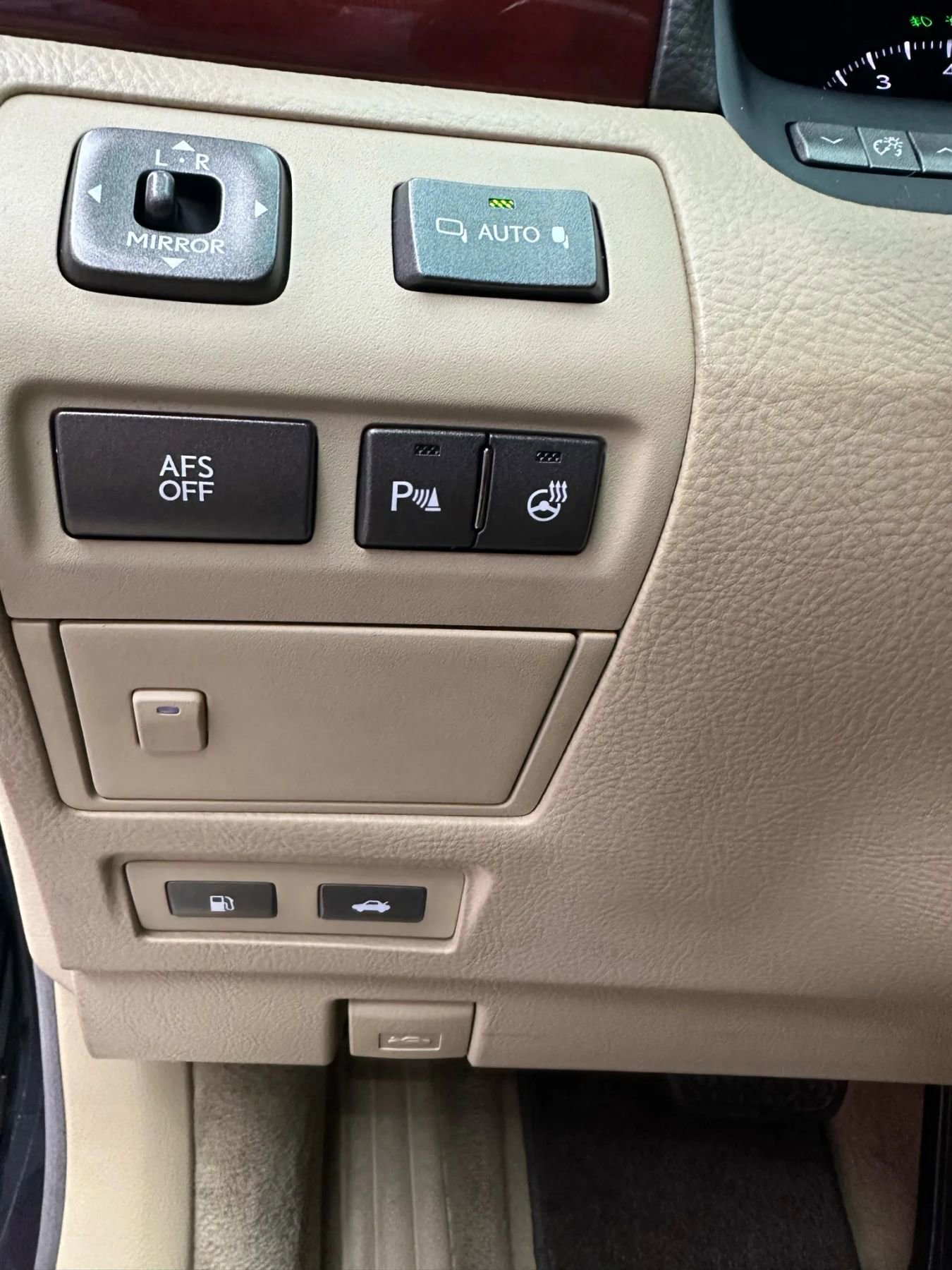 Used 2009 Lexus LS 460 AWD image 13