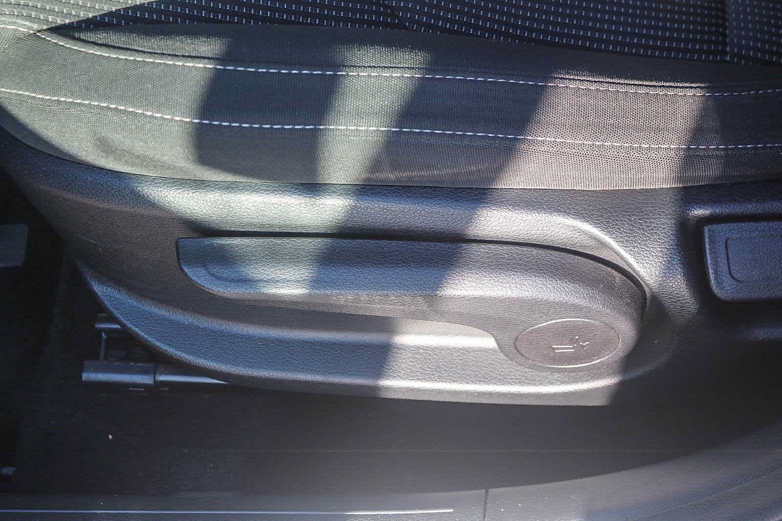 Used 2020 Kia Forte LXS FWD image 34