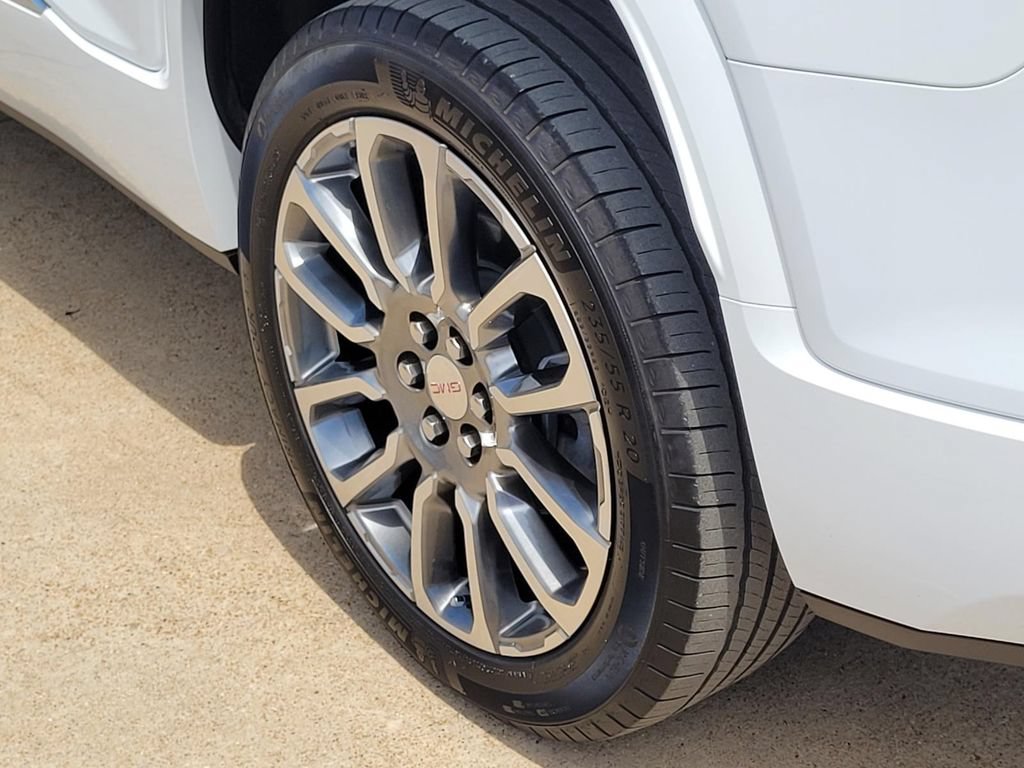 Used 2023 GMC Acadia Denali w/ Trailering Package FWD image 7