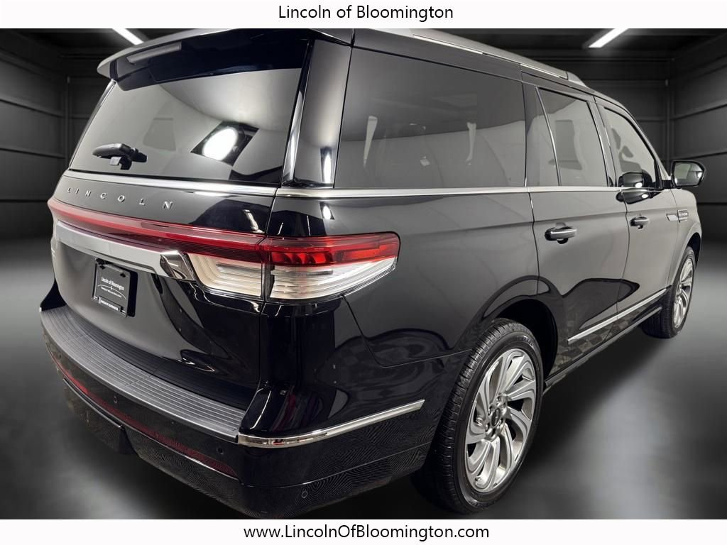 Used 2024 Lincoln Navigator Reserve AWD/4WD image 7