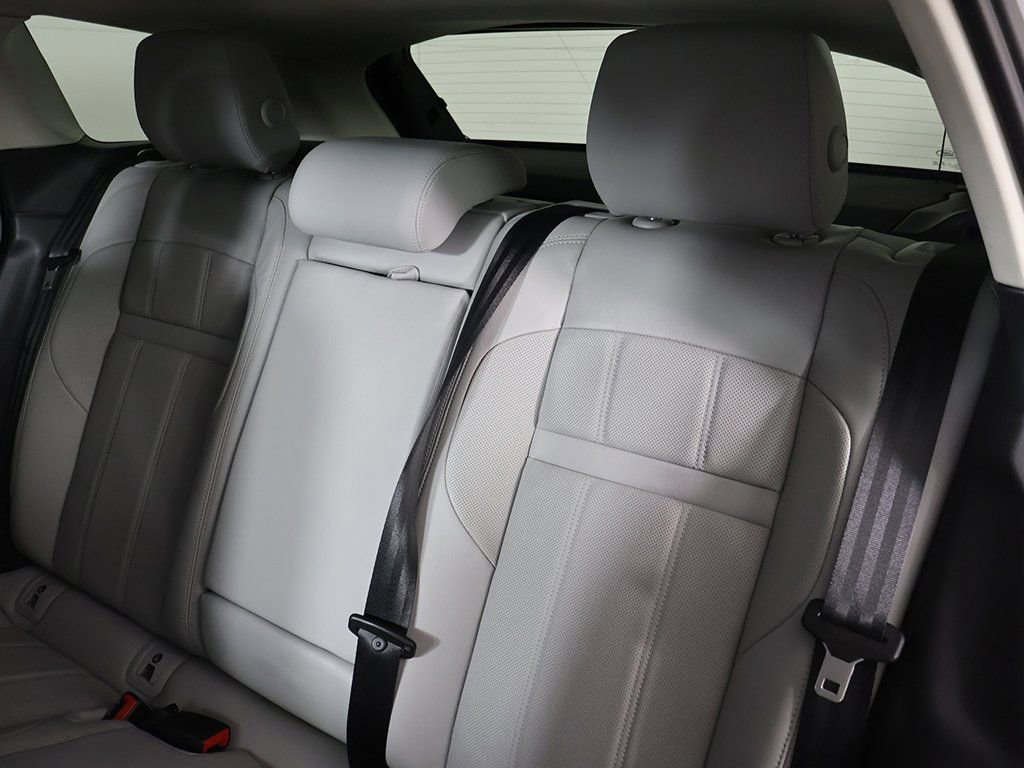 Used 2022 Land Rover Range Rover Evoque SE image 34