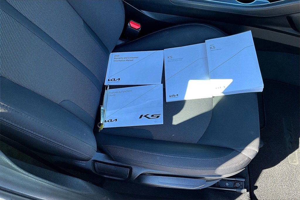 Used 2023 Kia K5 LXS image 10