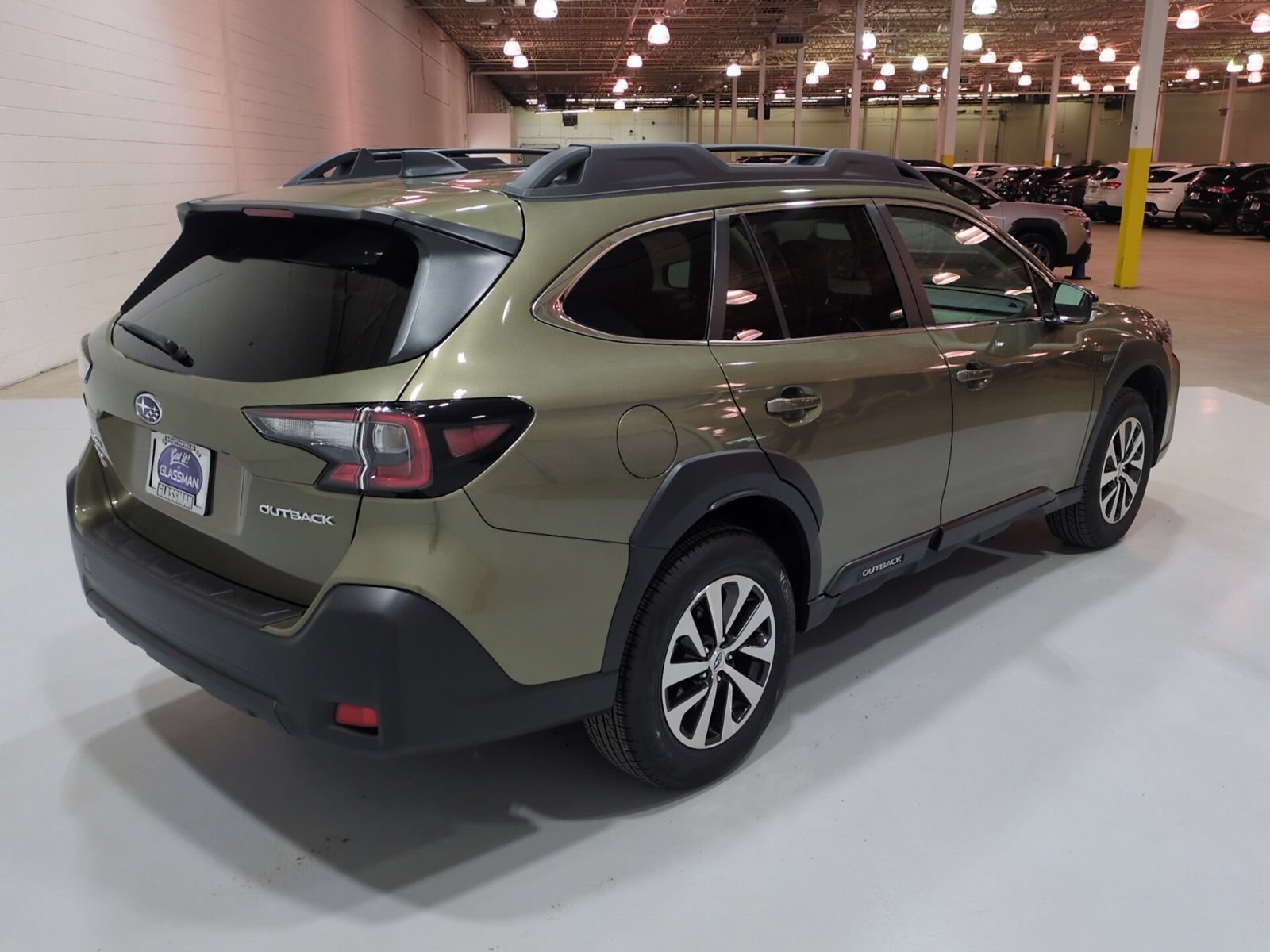 Certified 2025 Subaru Outback Premium w/ Popular Package #1A AWD/4WD image 3