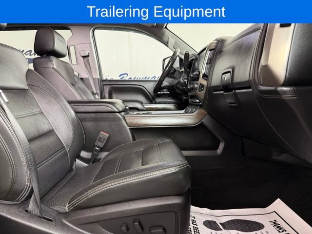 Used 2018 GMC Sierra 2500 Denali w/ Duramax Plus Package AWD/4WD image 18