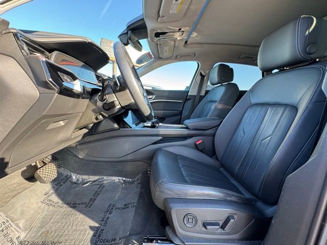 Used 2019 Audi e-tron Premium Plus image 24