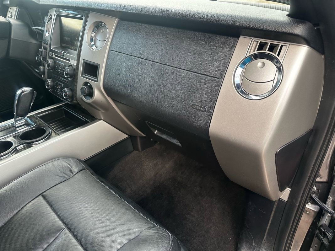 Used 2015 Ford Expedition Limited w/ Equipment Group 301A image 15