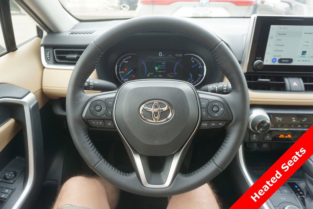 Used 2025 Toyota RAV4 XLE w/ Convenience Package AWD/4WD image 3