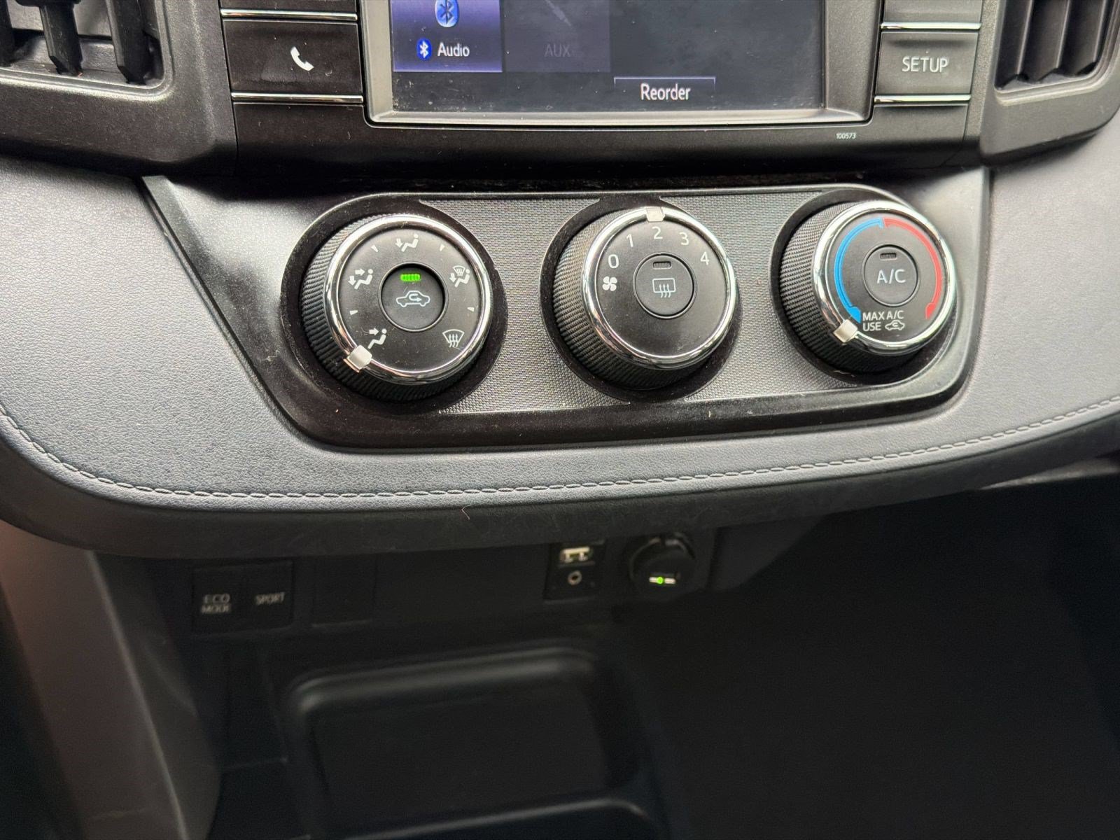 Used 2016 Toyota RAV4 LE FWD image 21