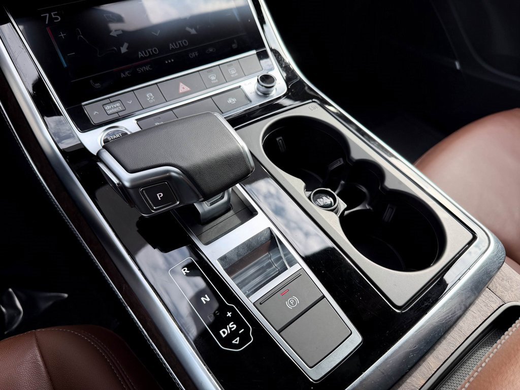 Used 2025 Audi Q7 3.0T Premium Plus image 32