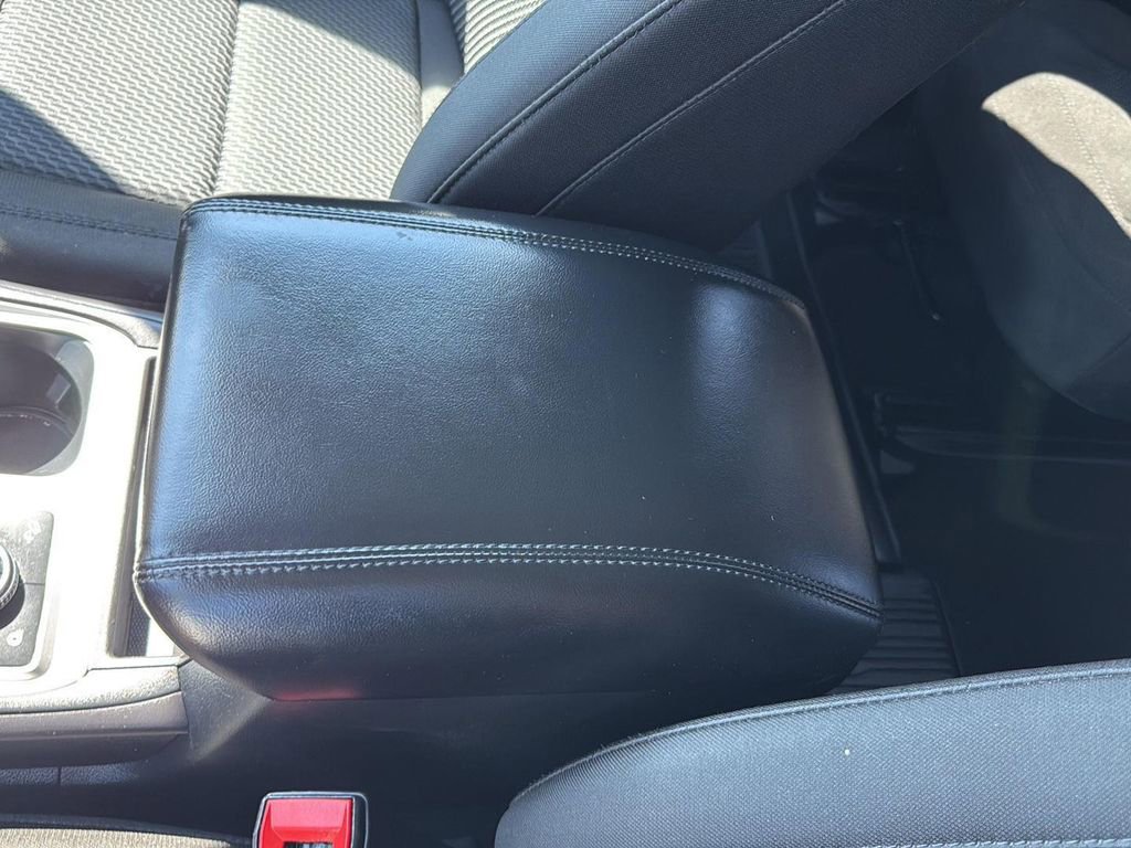 Used 2023 Ford Explorer XLT image 26