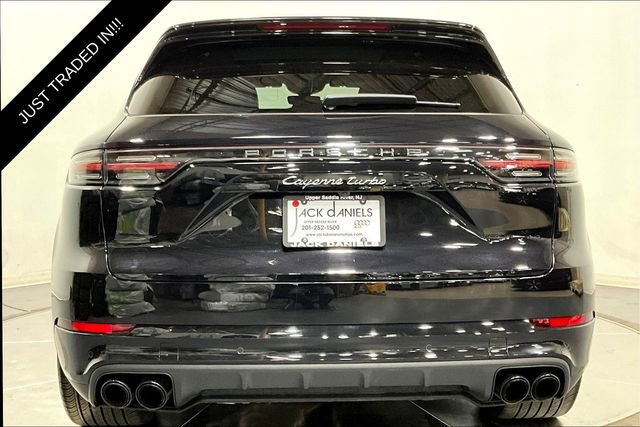 Used 2022 Porsche Cayenne Turbo image 4