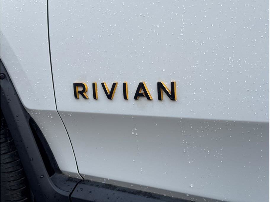 Used 2022 Rivian R1T Adventure image 32