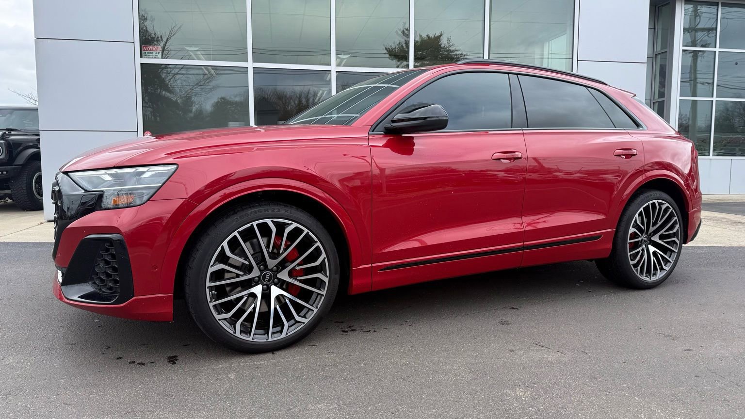 Used 2024 Audi SQ8 Premium Plus image 1