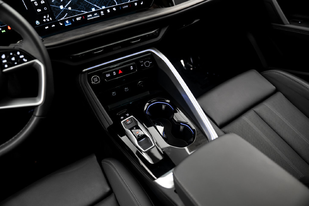 Certified 2025 Audi Q5 Prestige AWD/4WD image 21