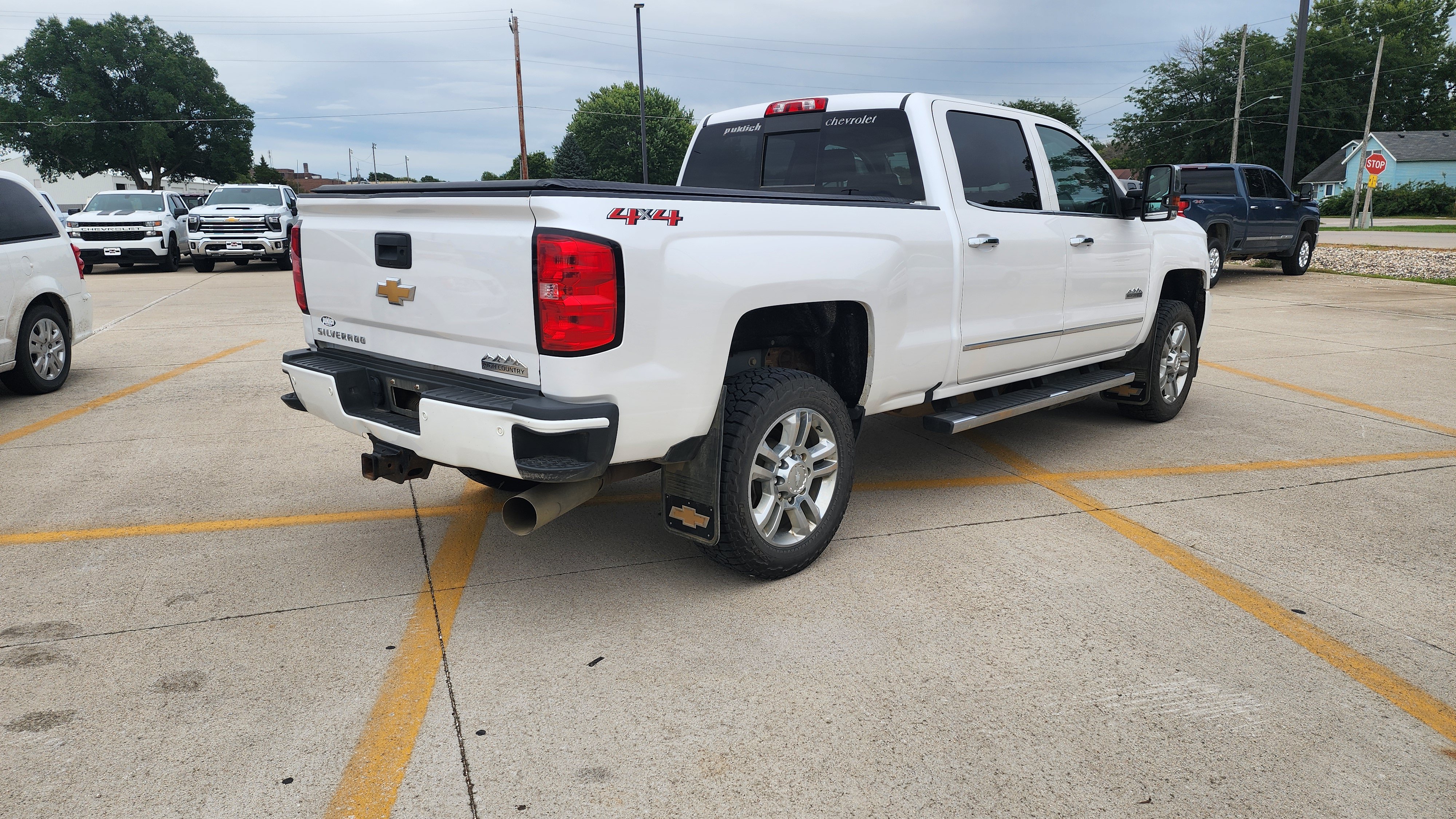 Certified 2019 Chevrolet Silverado 2500 High Country w/ Duramax Plus Package AWD/4WD image 5