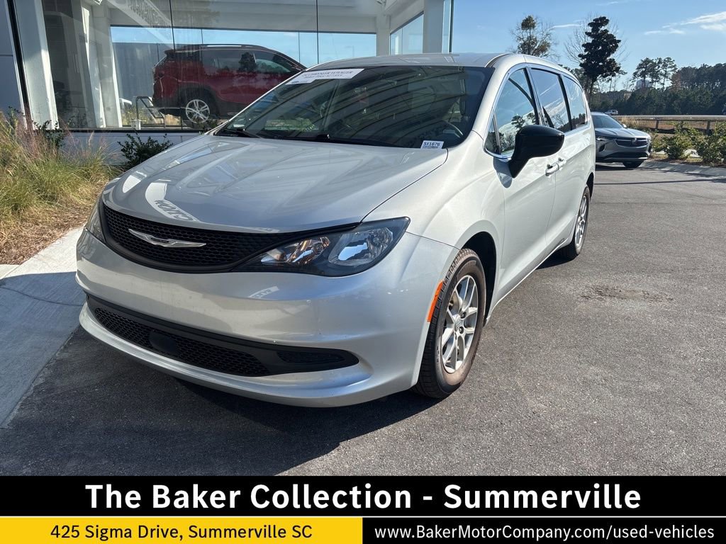 Used 2024 Chrysler Voyager LX FWD image 1