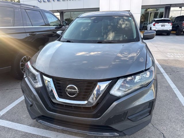 Used 2019 Nissan Rogue S FWD image 2