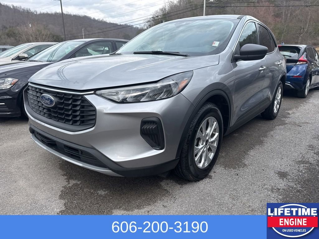 Used 2024 Ford Escape Active w/ Cold Weather Package FWD image 1