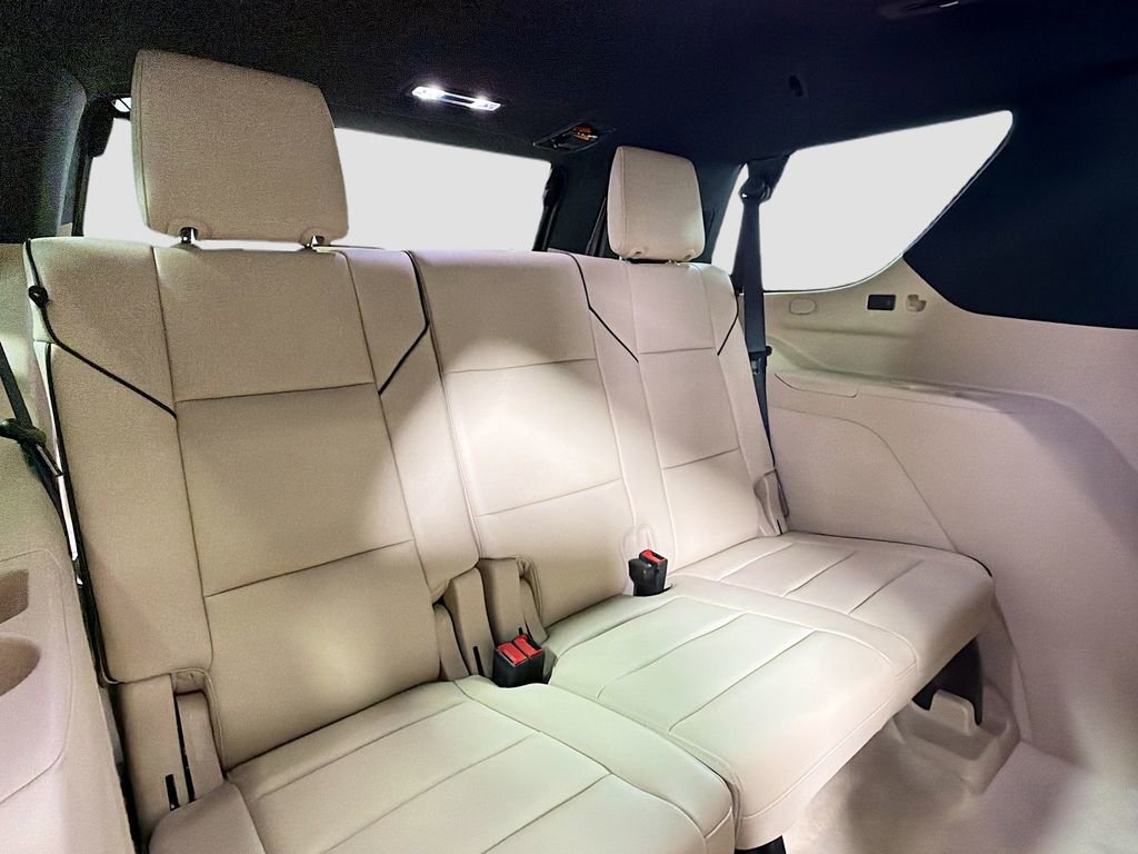Used 2024 Cadillac Escalade Premium Luxury image 28