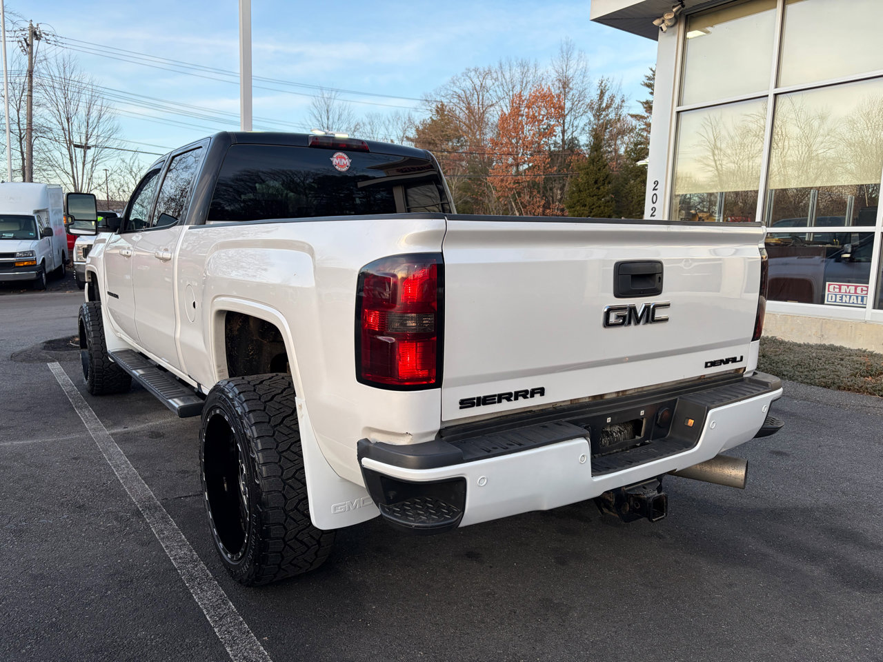 Used 2018 GMC Sierra 3500 Denali w/ Duramax Plus Package image 10