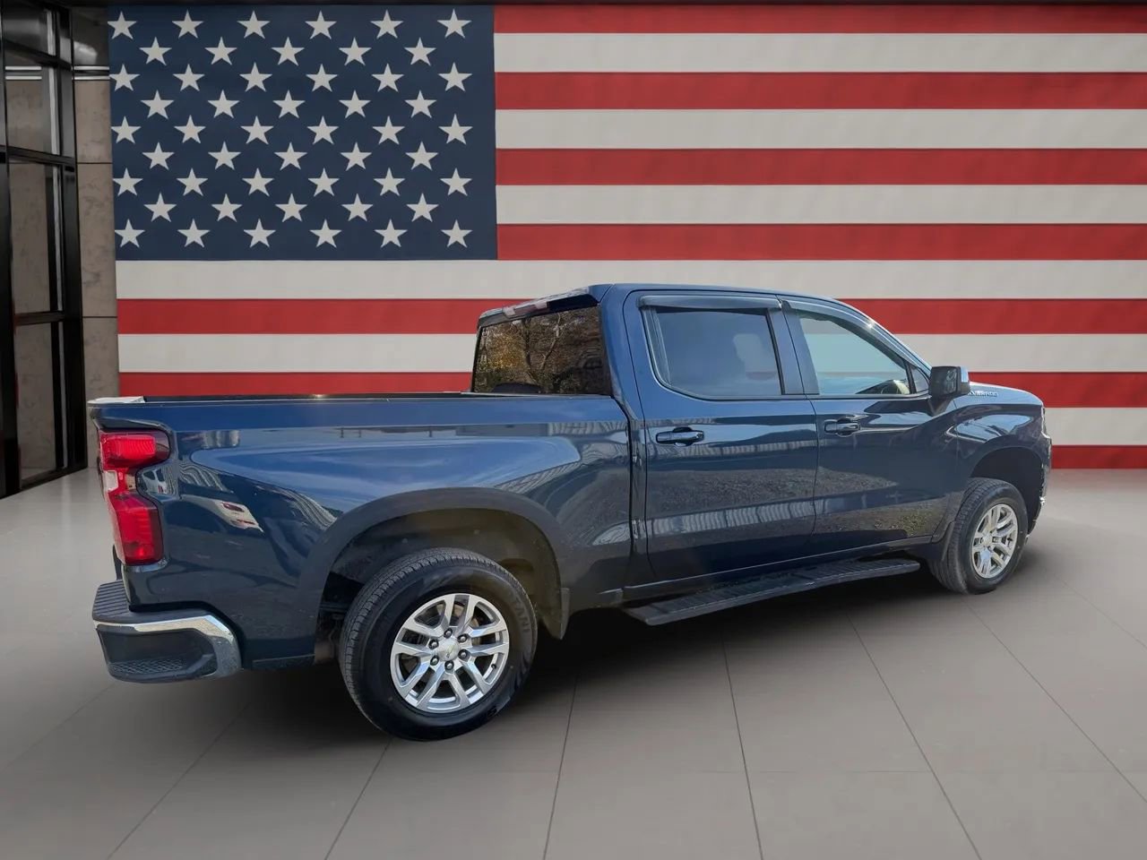 Used 2020 Chevrolet Silverado 1500 LT w/ LT Value Package image 9