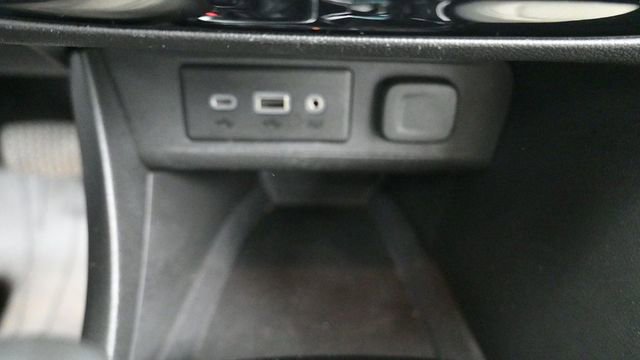 Used 2020 Buick Encore GX Essence AWD/4WD image 27