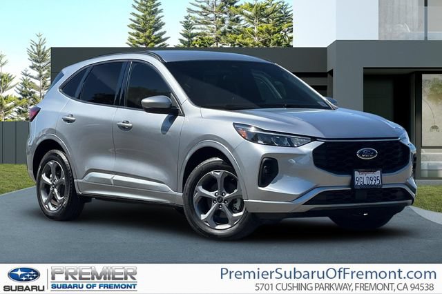 Used 2023 Ford Escape ST-Line Select w/ Class II Trailer Tow Package AWD/4WD image 1