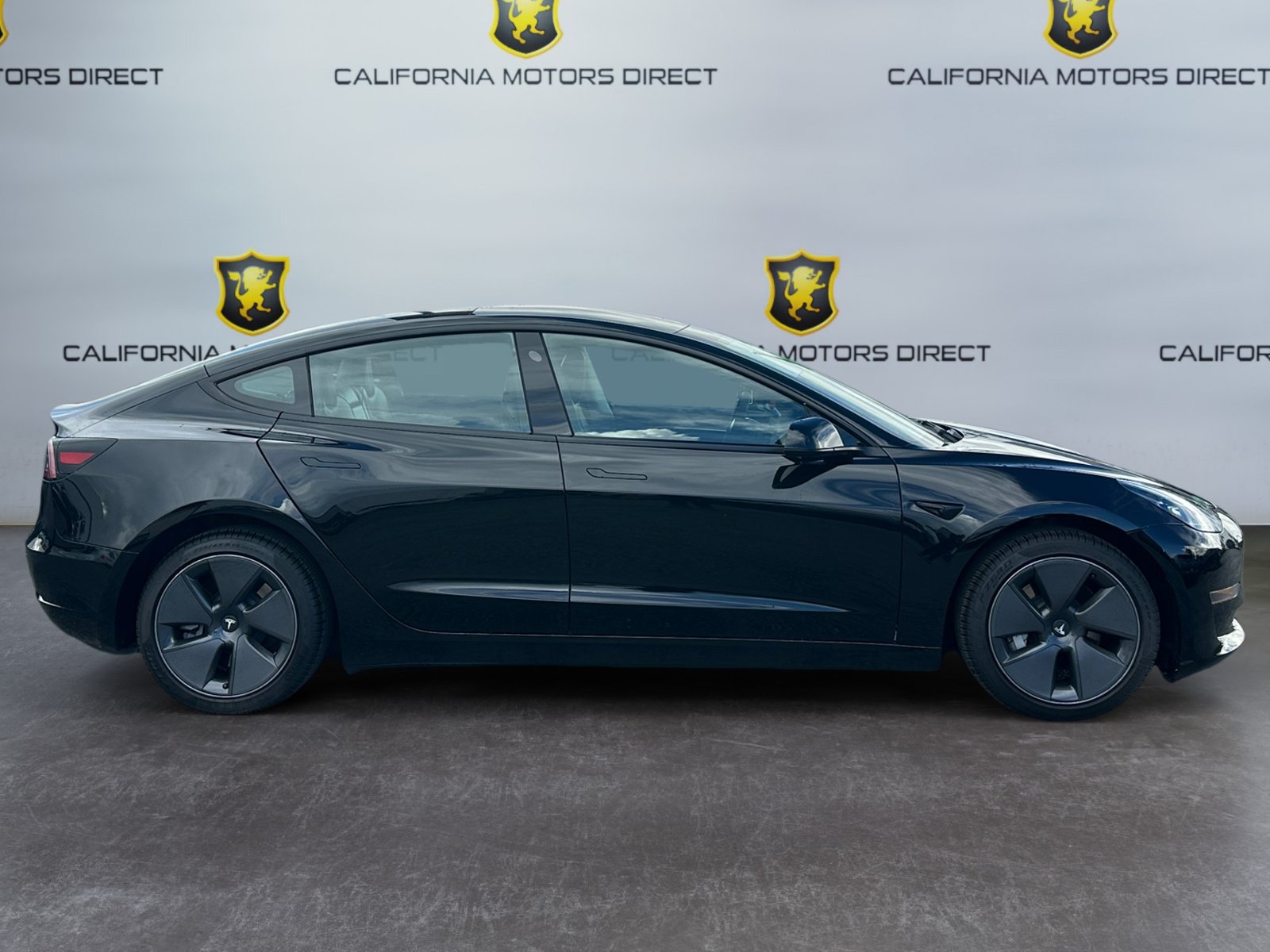 Used 2023 Tesla Model 3 Standard Range RWD image 6