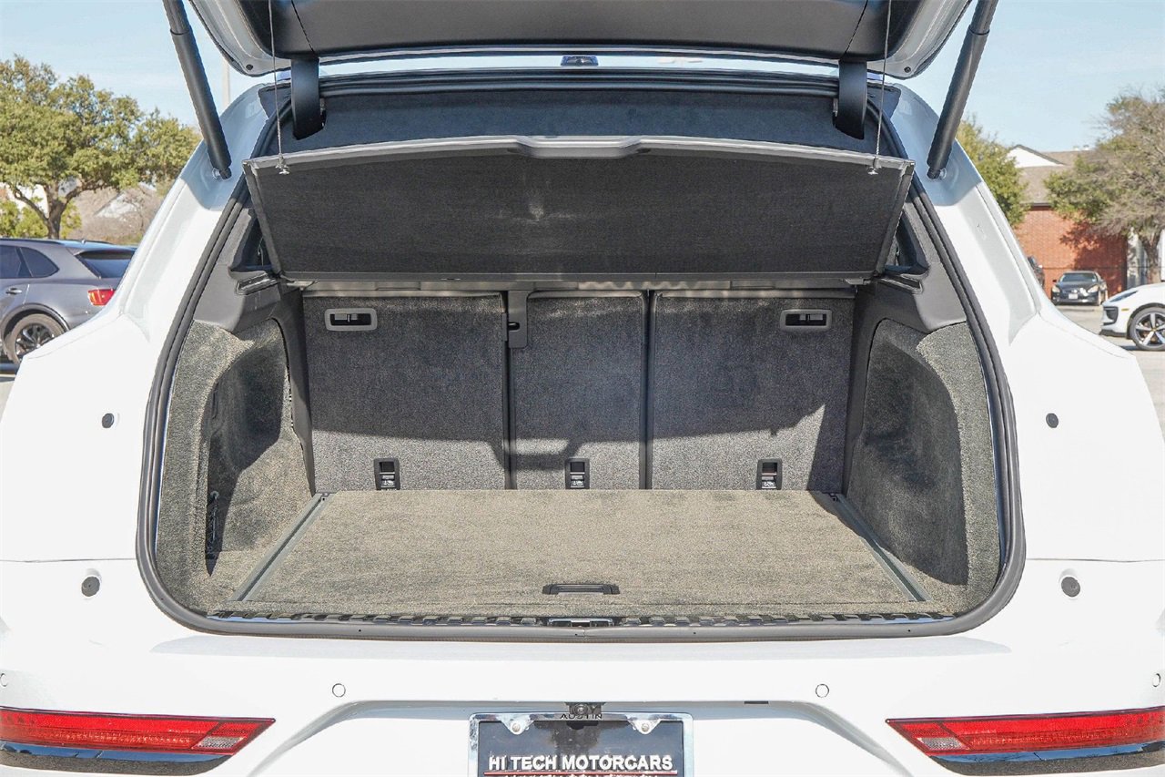 Used 2023 Bentley Bentayga image 43