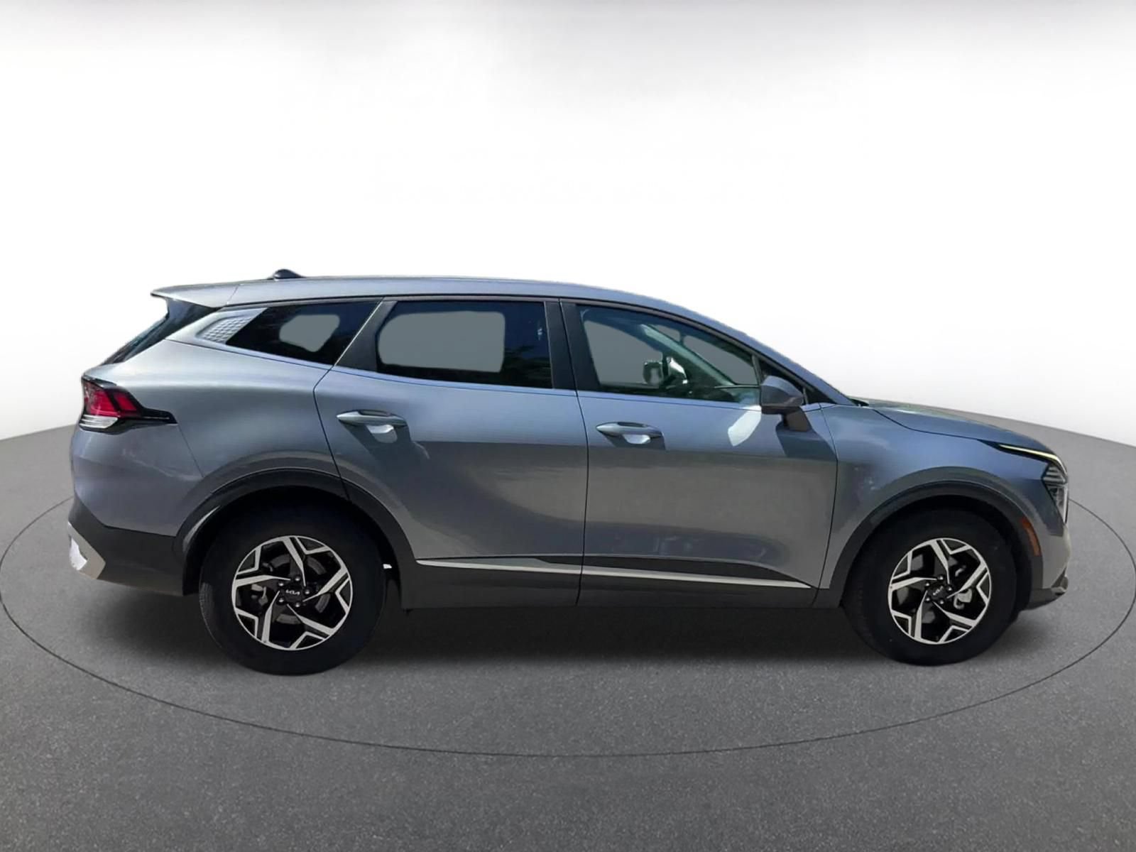 Used 2025 Kia Sportage LX FWD image 16