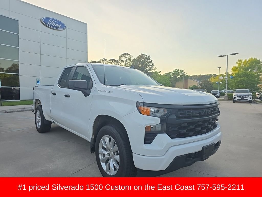 Used 2024 Chevrolet Silverado 1500 Custom image 2